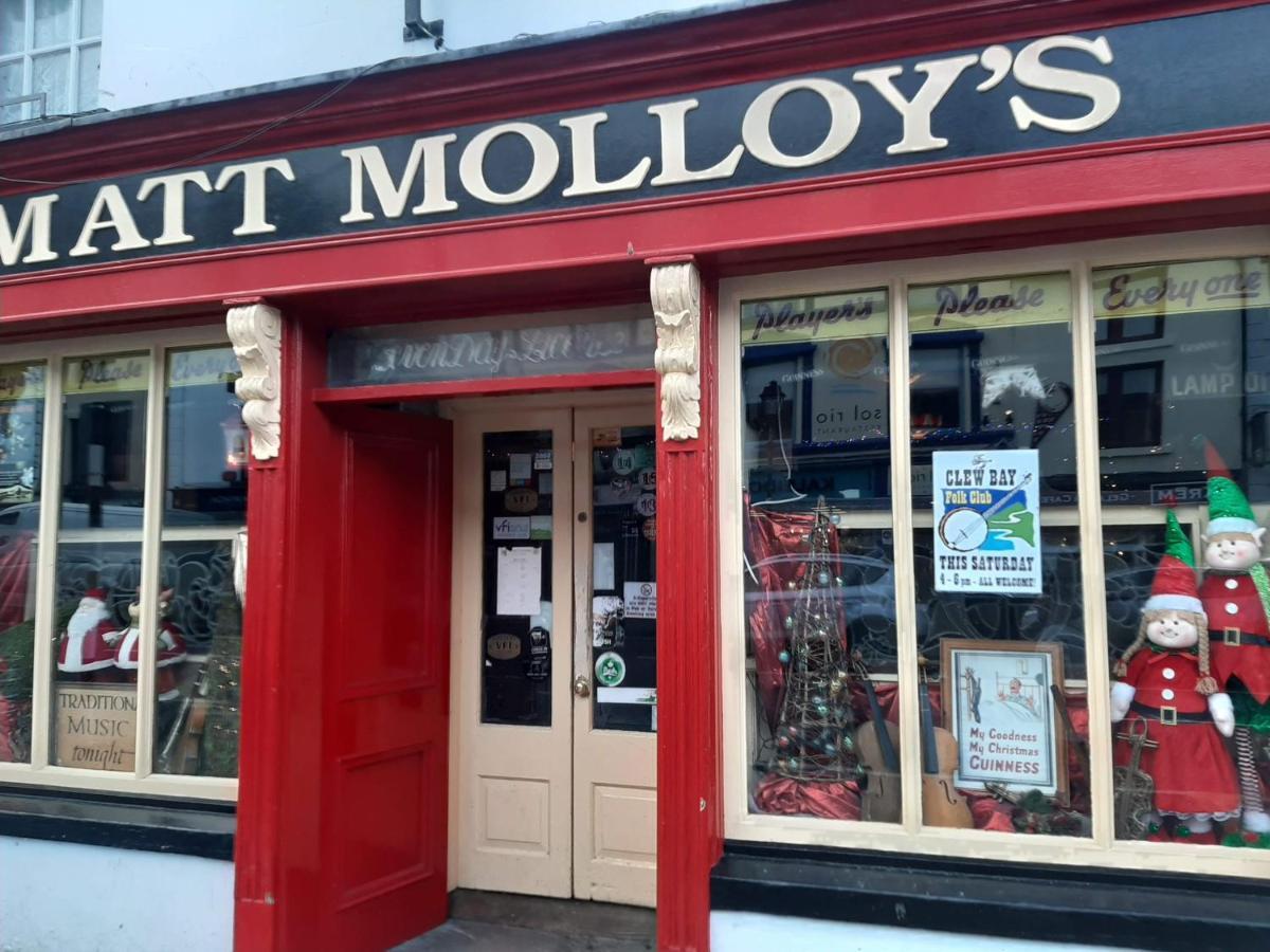 Nellys Bed And Bikes 호텔 웨스트포트 외부 사진